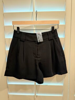 Express NWOT Black Stylist Tailored High Rise Shorts - Size 0